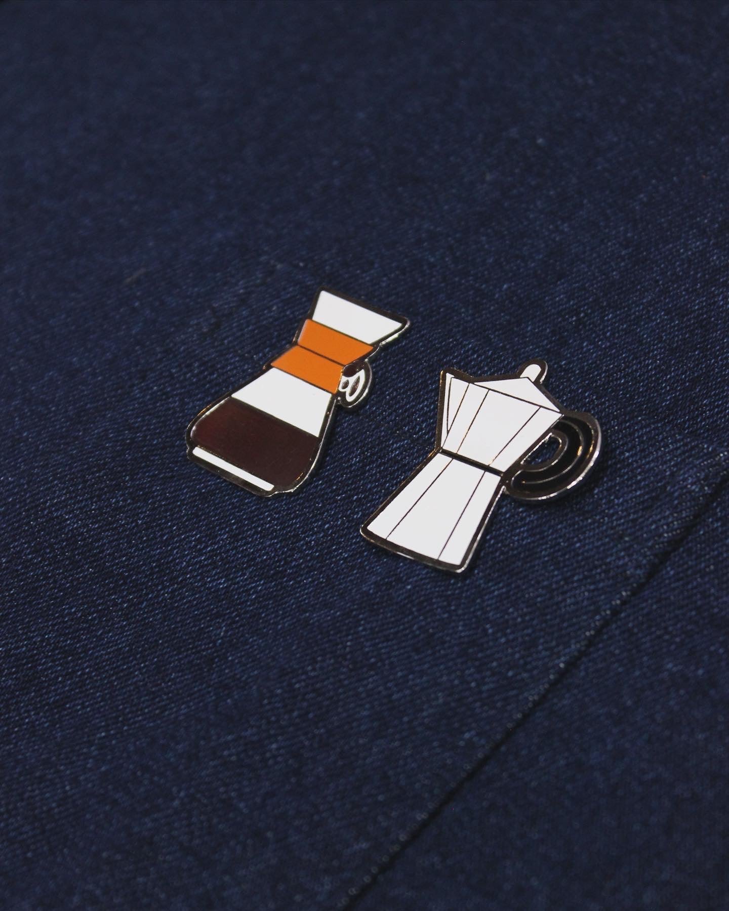 ENAMEL PINS - CHEMEX